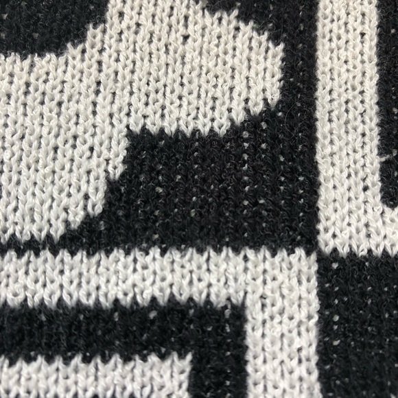 Cleo Black & White Knit Floral Cardigan - Picture 8 of 17